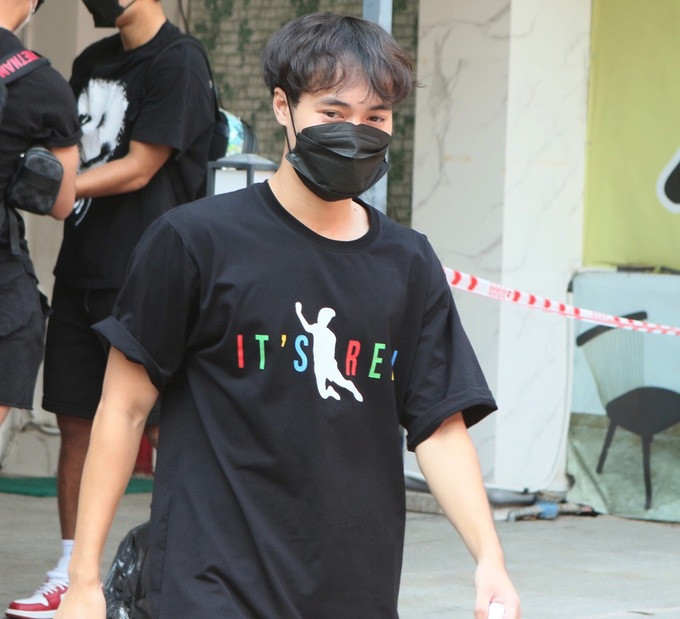 Chủ tịch bảnh bao thường ngày là thế nay biến hình thành Văn Toàn nông dân trồng sầu riêng chân chất.