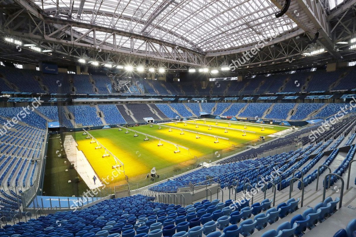 SVĐ Krestovsky được xây dựng như một trong những địa điểm tổ chức Giải vô địch bóng đá thế giới 2018. Thiết kế của sân đấu này là một phiên bản sửa đổi và phóng to của SVĐ Toyota ở Thành phố Toyota, Nhật Bản, cũng được thiết kế bởi Kurokawa.