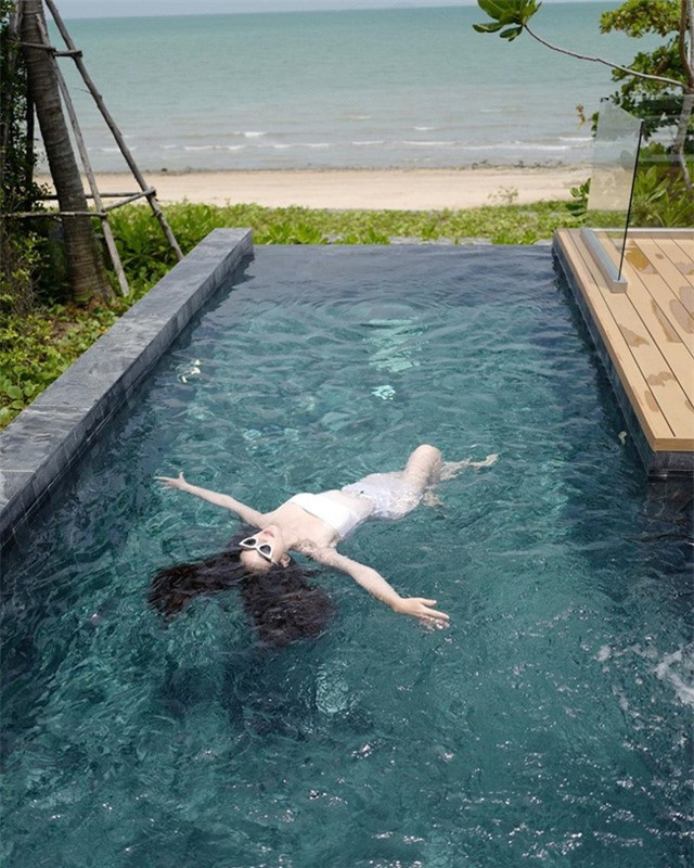 Để giữ được hình tượng hoàn mỹ, được mệnh danh là "thần tiên tỷ tỷ Thái Lan" thì Sitapha Uttaburanont cũng rất biết cách chăm sóc cơ thể.