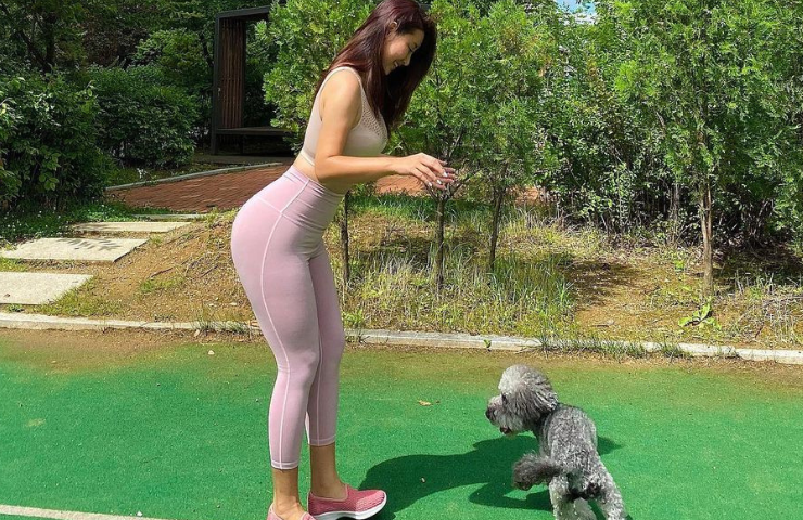 Ngay từ khi còn nhỏ, Rossy đã rất yêu thích thể thao, đặc biệt là bơi lội, cộng với lợi thế chiều cao bẩm sinh, cô học bơi, tham gia nhiều giải đấu và được huấn luyện viên đánh giá cao.