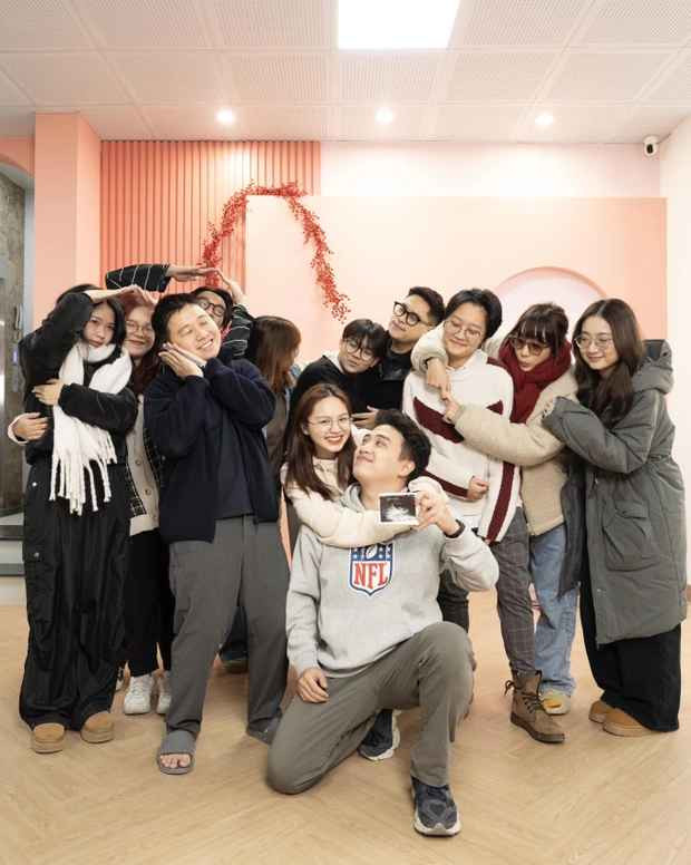 Tin vui này của TikToker Hà Mã Tấu nhanh chóng nhận được sự chúc mừng của cộng đồng mạng, kèm theo đó là nguyên team Schannel.