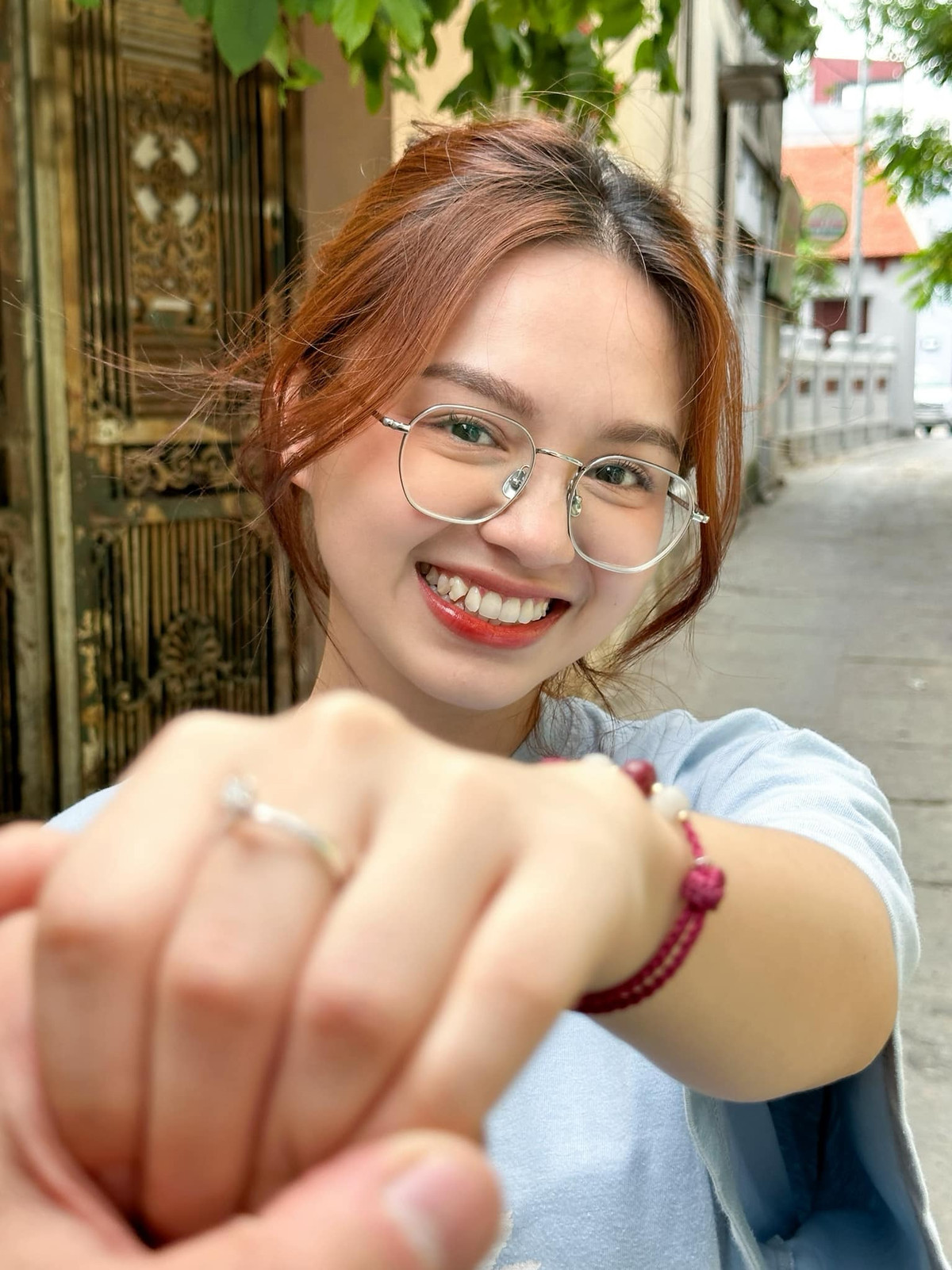 Vì trước đó, không hề có bất cứ thông tin nào về chuyện tình hay người yêu của Đặng Thu Hà được tiết lộ.