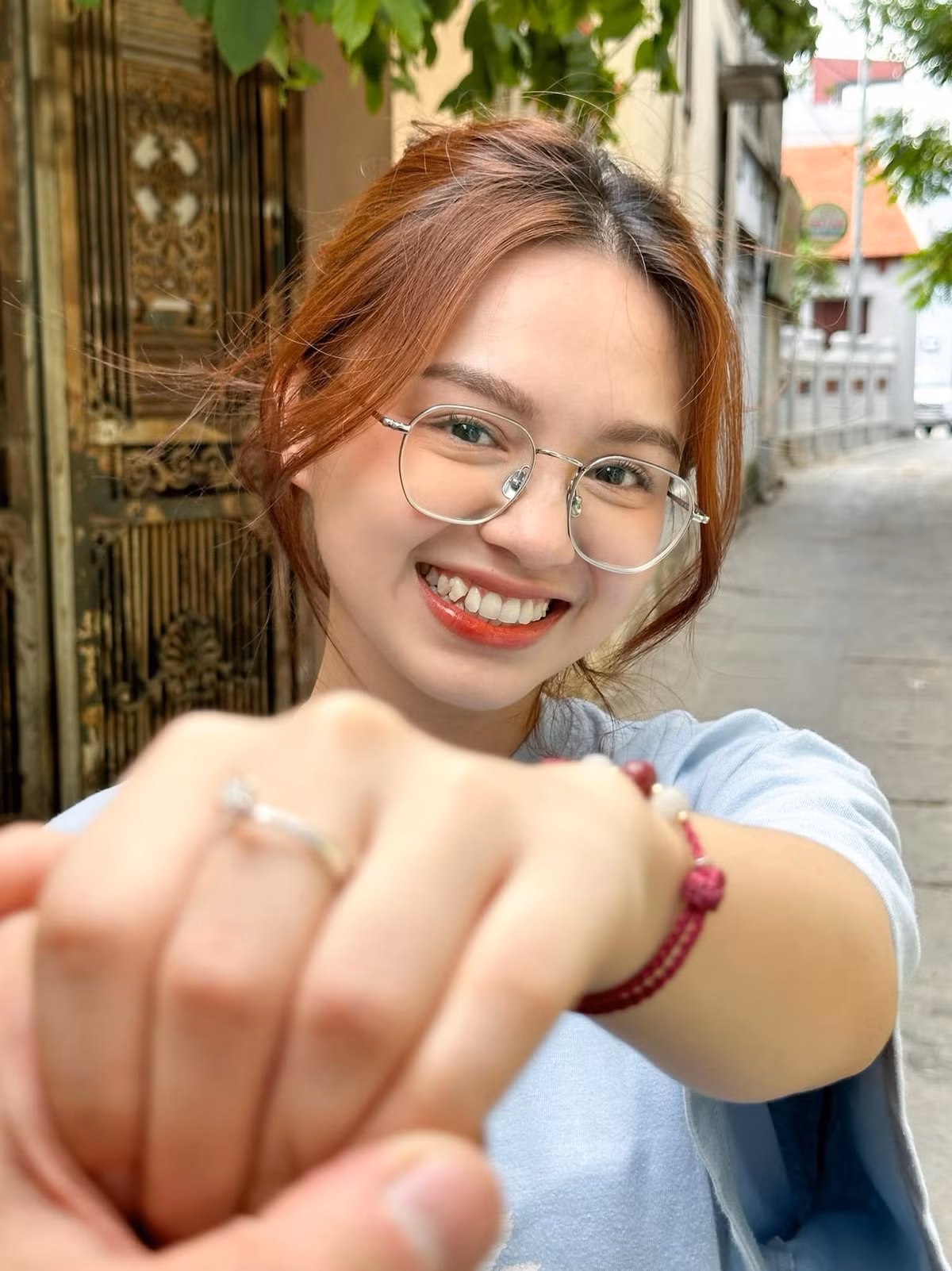 Vì trước đó, không hề có bất cứ thông tin nào về chuyện tình hay người yêu của Đặng Thu Hà được tiết lộ.