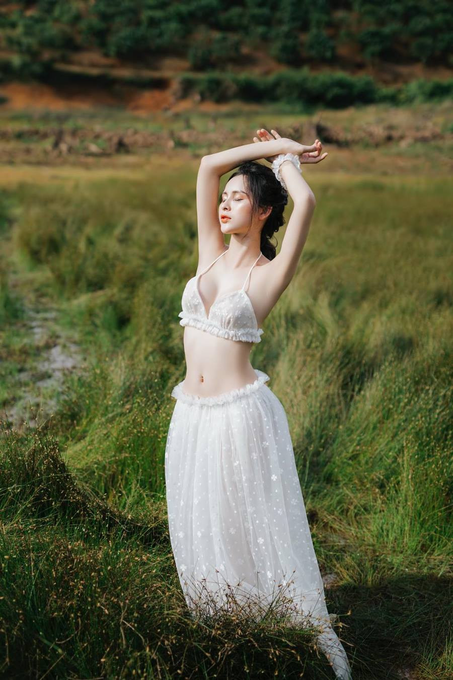 Tường Vi là mỹ nhân chuyển giới đăng quang ngôi vị á quân 2 - Miss International Queen Việt Nam 2020. Cô tạo dấu ấn bởi ngoại hình quyến rũ cùng làn da trắng sáng.