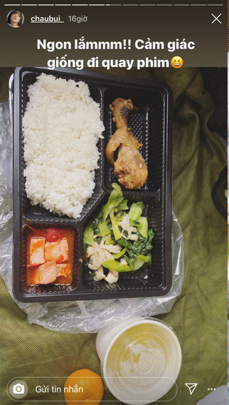 Nhiều người cũng vì lẽ đó, yêu cầu Châu Bùi thường xuyên cập nhật tình hình bởi họ rất tò mò cuộc sống trong khu cách ly dịch COVID-19 ra sao?