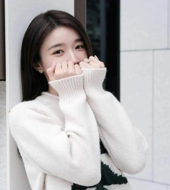 Sự nhiệt huyết và tinh thần trách nhiệm của nữ y tá Đài Loan này trong công việc đã tạo nên một hình ảnh đẹp, đáng kính trọng.