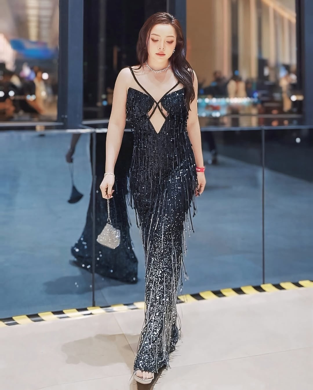 Trinh Phạm hiện có tổ ấm hạnh phúc bên chồng và 2 con ở TP.HCM. Sau khi kết hôn, cô mở rộng nội dung sáng tạo sang lĩnh vực lối sống, thời trang và chăm sóc gia đình. Tuy nhiên, tháng 6/2024, nữ beauty blogger đời đầu này từng vướng ồn ào nói qua về công dụng khi quảng cáo sản phẩm, khiến người mua thất vọng.