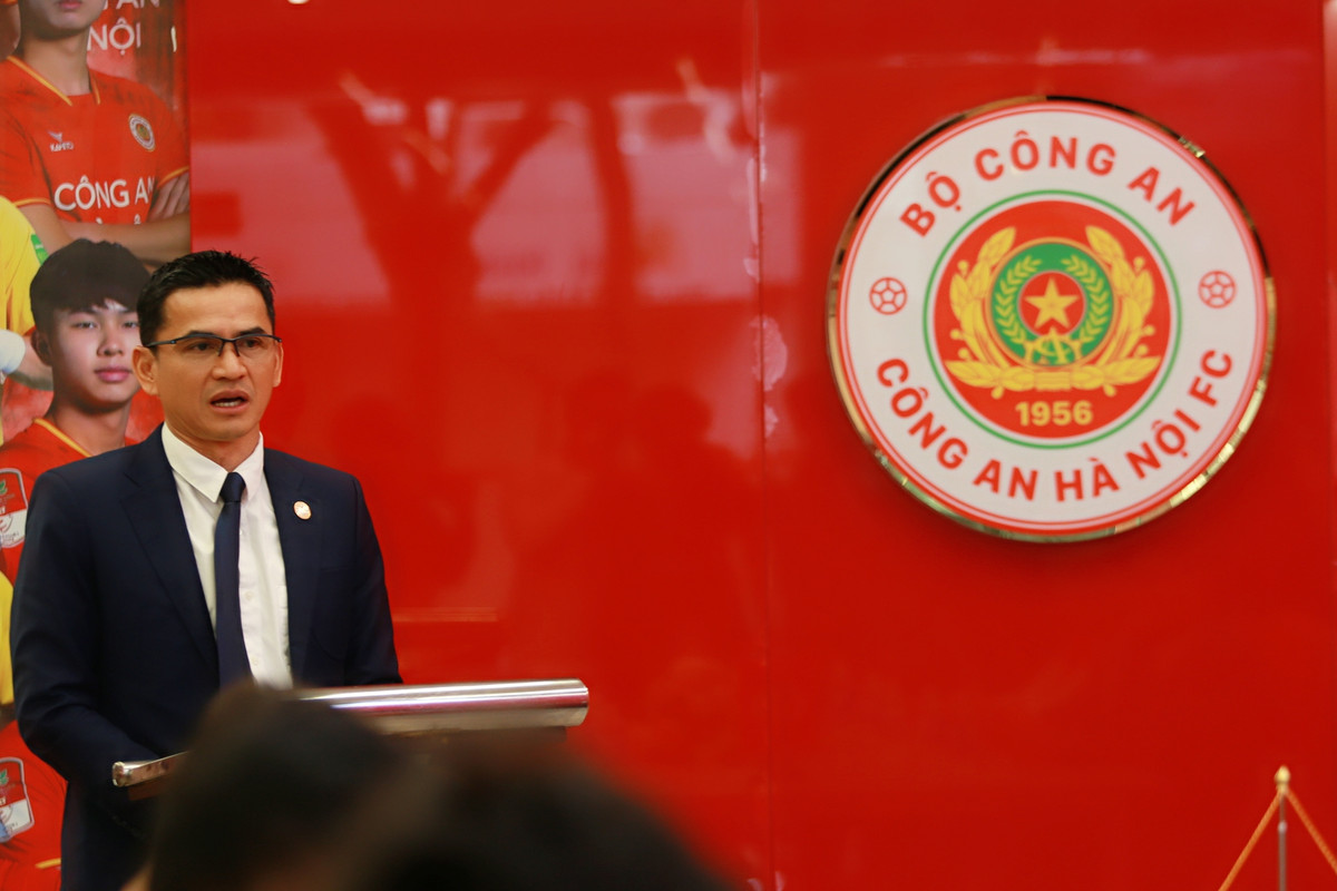 Thanh ly xong HLV Gong Oh Kyun, CLB CAHN chao don 