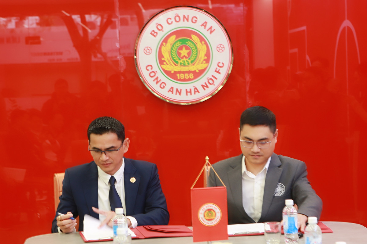 Thanh ly xong HLV Gong Oh Kyun, CLB CAHN chao don 