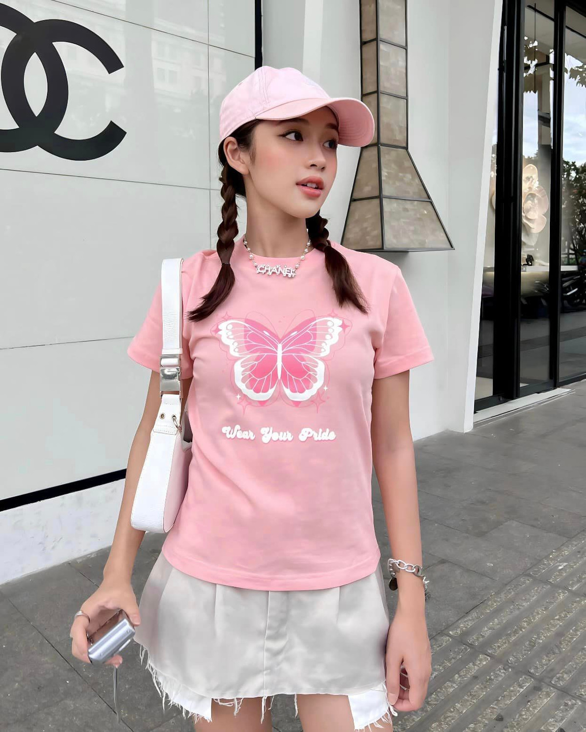 Trong khoảng thời gian yêu đương, Karty Chang và Otis có hàng loạt những khoảnh khắc lãng mạn khiến người hâm mộ phải ganh tị. Cặp đôi thường xuyên đồng hành cùng nhau trong công việc và cuộc sống.