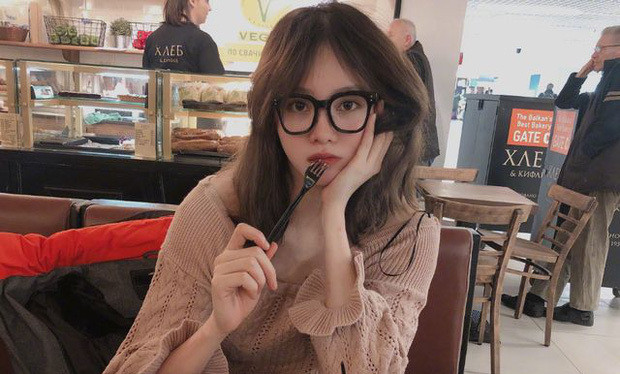 Với nhan sắc và tài năng của mình, trang cá nhân Weibo của Xiong Dunhan nhận không ít lời khen cho mỗi bức ảnh được đăng tải.