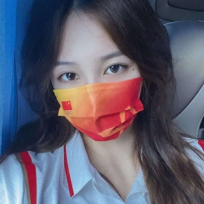 Xiong Dunhan đến từ Hồ Nam, cô nàng sinh năm 1998 nay có gương mặt thanh tú, dáng người mảnh mai cùng chiều cao nổi bật 1,78 m.