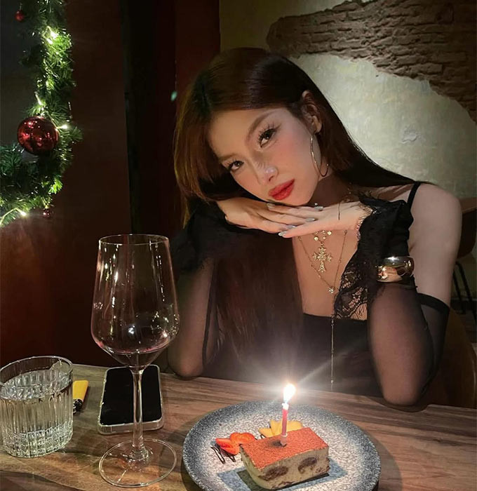 Dưới phần bình luận, Thụy Hân nhận được nhiều lời khen về sắc vóc từ phía “cư dân mạng”.