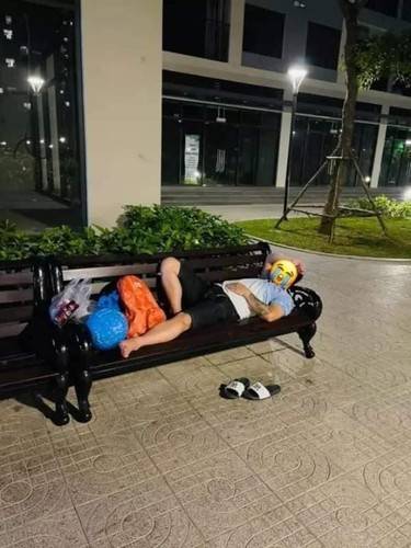 Lệch sóng với nóc nhà là điều dại dột của cánh mày râu khi cái kết vô cùng lạnh lẽo.