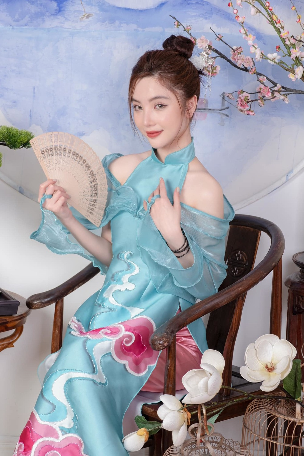 Sở hữu chiều cao ấn tượng ngay từ thời học sinh, Mỹ Huyền đã tham gia những giải bóng chuyền trẻ và giành được nhiều thành tích ấn tượng. Cũng kể từ đó cô nàng nung nấu ước mơ trở thành VĐV bóng chuyền chuyên nghiệp. Tuy nhiên, vì gặp một số vấn đề về sức khỏe nên cô nàng không thể lên tuyển quốc gia, đành chấp nhận dang dở ước mơ.