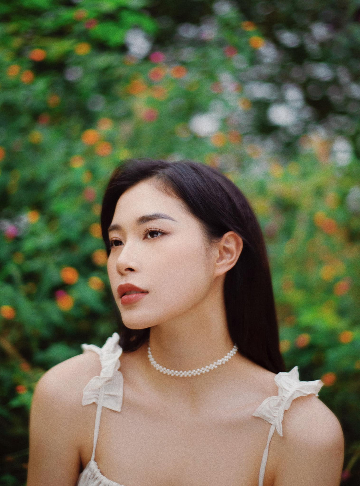 Độ nổi tiếng của Thu Huyền còn thể hiện ở lượng theo dõi gần 50.000 người trên trang Facebook cá nhân.