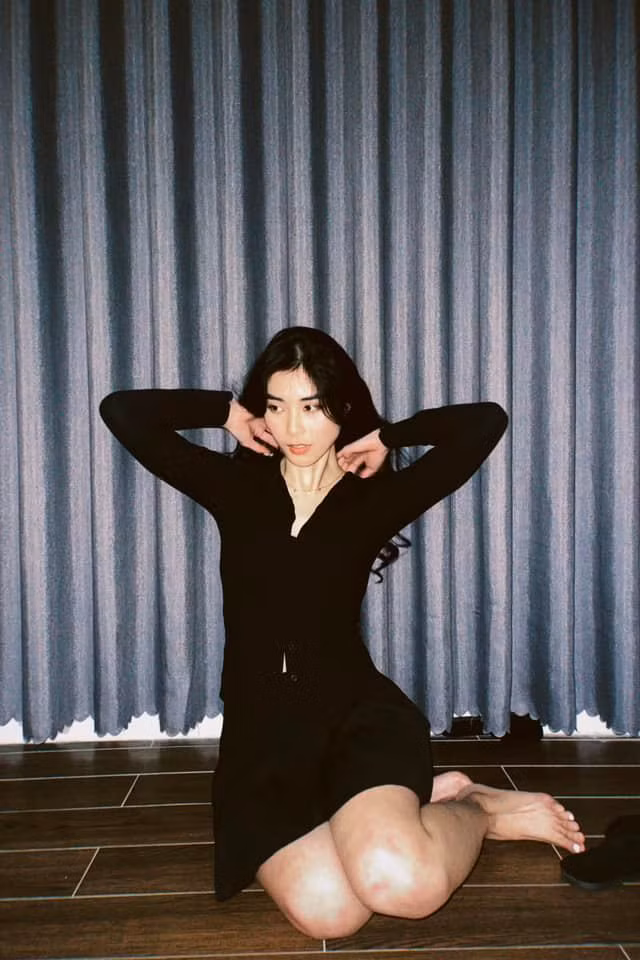 Trước khi giải nghệ, người đẹp bóng chuyền 9X nhưng đã có hơn 5 năm kinh nghiệm thi đấu ở các giải trẻ và vô địch quốc gia.