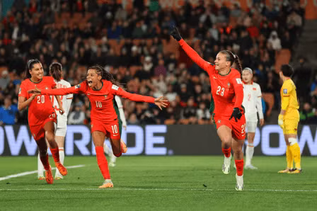 Thua Bo Dao Nha 0-2, doi tuyen nu Viet Nam het co hoi di tiep-Hinh-7