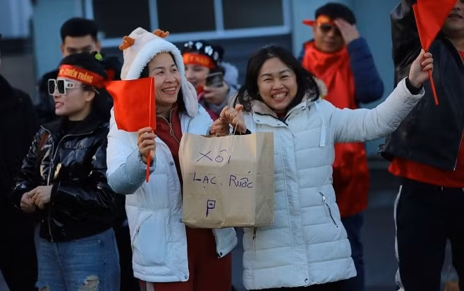 Thua Bo Dao Nha 0-2, doi tuyen nu Viet Nam het co hoi di tiep-Hinh-14