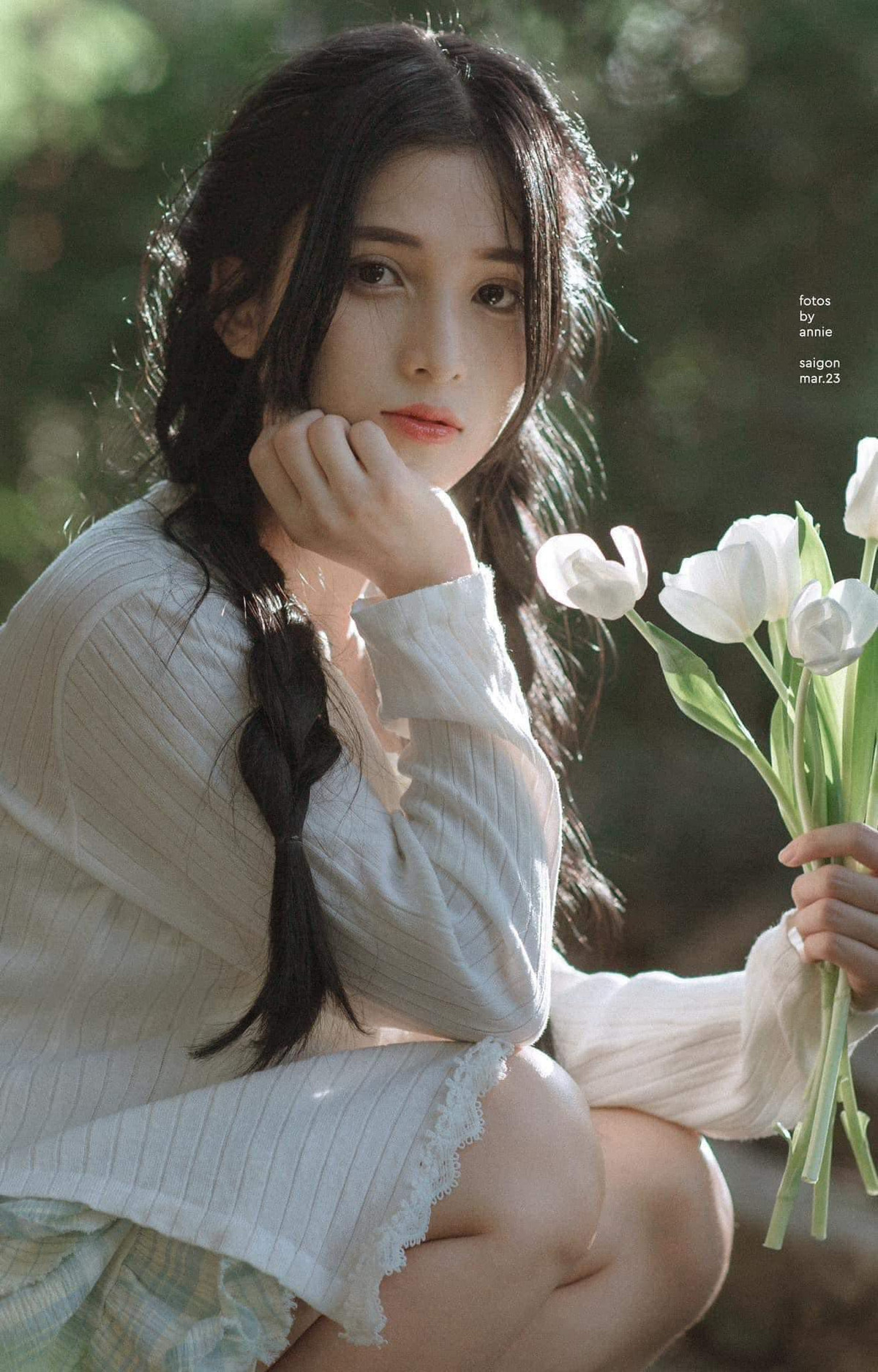 Minah Phạm cho biết cô đến với vai nữ chính trong MV Thiên lý ơi một cách tình cờ. Khi nhận được lời mời, người đẹp 26 tuổi cân nhắc vì biết rằng lần hợp tác này thay đổi nhiều điều trong công việc, cuộc sống của mình.