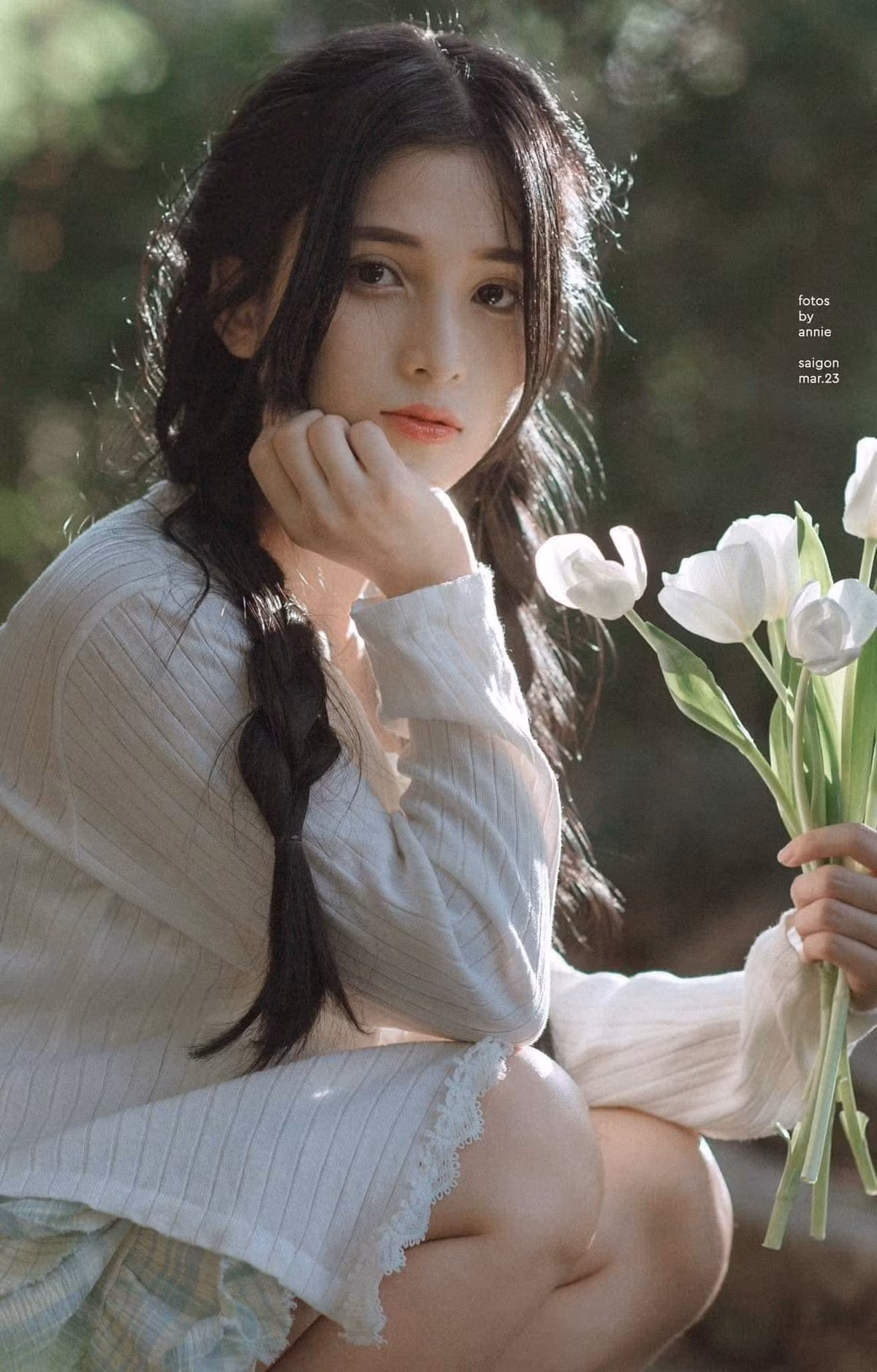 Minah Phạm cho biết cô đến với vai nữ chính trong MV Thiên lý ơi một cách tình cờ. Khi nhận được lời mời, người đẹp 26 tuổi cân nhắc vì biết rằng lần hợp tác này thay đổi nhiều điều trong công việc, cuộc sống của mình.