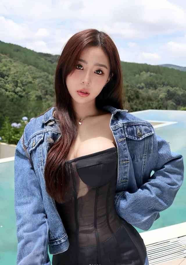 Trước tình hình này, hot girl Tammy Phạm "làm thinh", giữ im lặng để hạn chế tranh cãi.