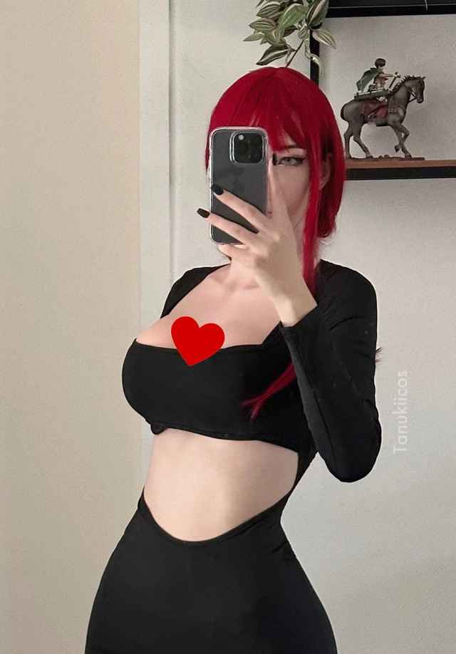 Tanukii không phải là coser duy nhất theo đuổi phong cách táo bạo, nhưng cách cô nàng thể hiện cá tính riêng biệt và sự đầu tư nghiêm túc vào từng sản phẩm luôn khiến người hâm mộ phải trầm trồ.