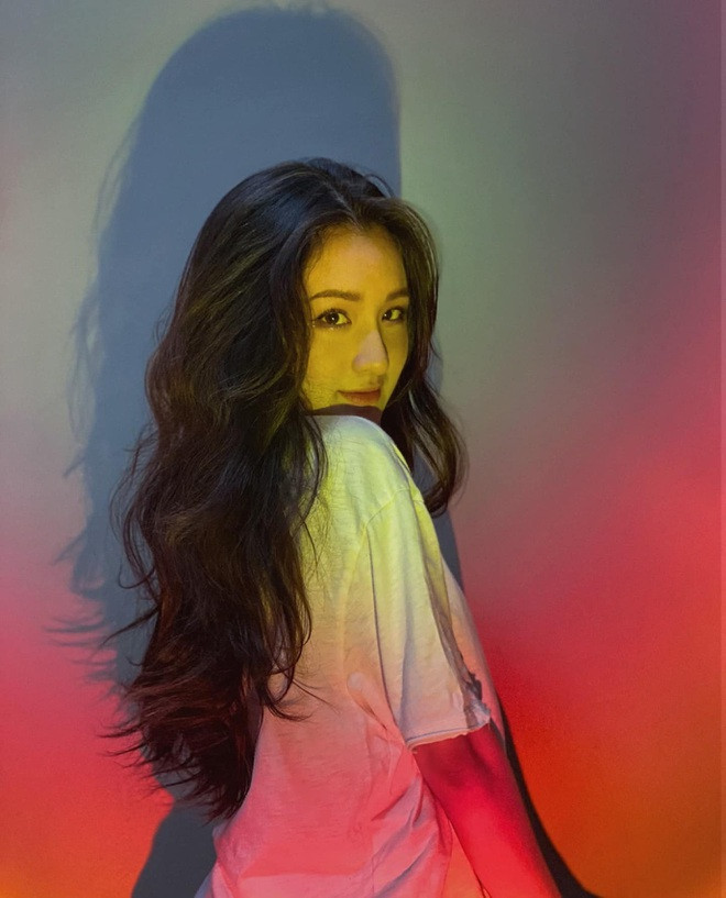 Sau khi đến phòng tập, được hướng dẫn và đồng hành tập luyện với thầy người Thái, biết thêm được tác dụng của môn thể thao này nên Hoàng Linh quyết định duy trì và gắn bó cho tới bây giờ với bộ môn Muay Thái.