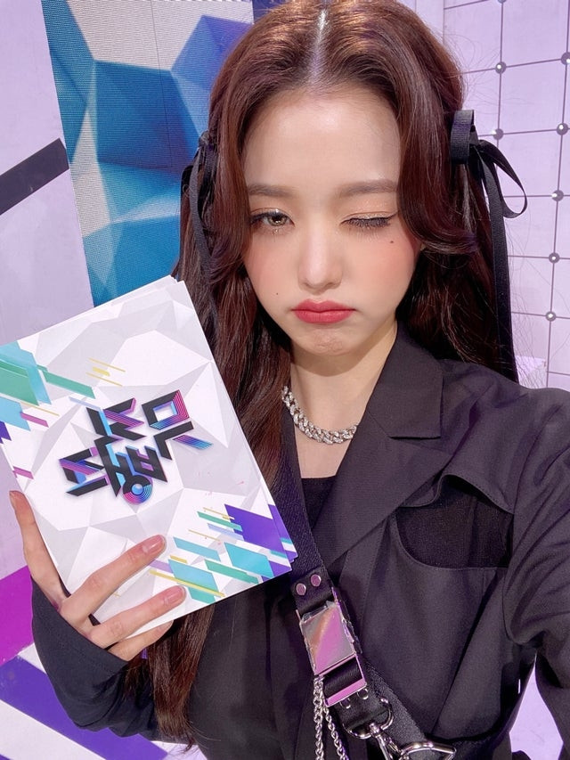 Won Young cũng là một trong những nữ thần tượng hiếm khi bị soi photoshop vì tỷ lệ cơ thể hoàn hảo, giúp nữ idol có thể cân được trang phục "dìm" dáng.