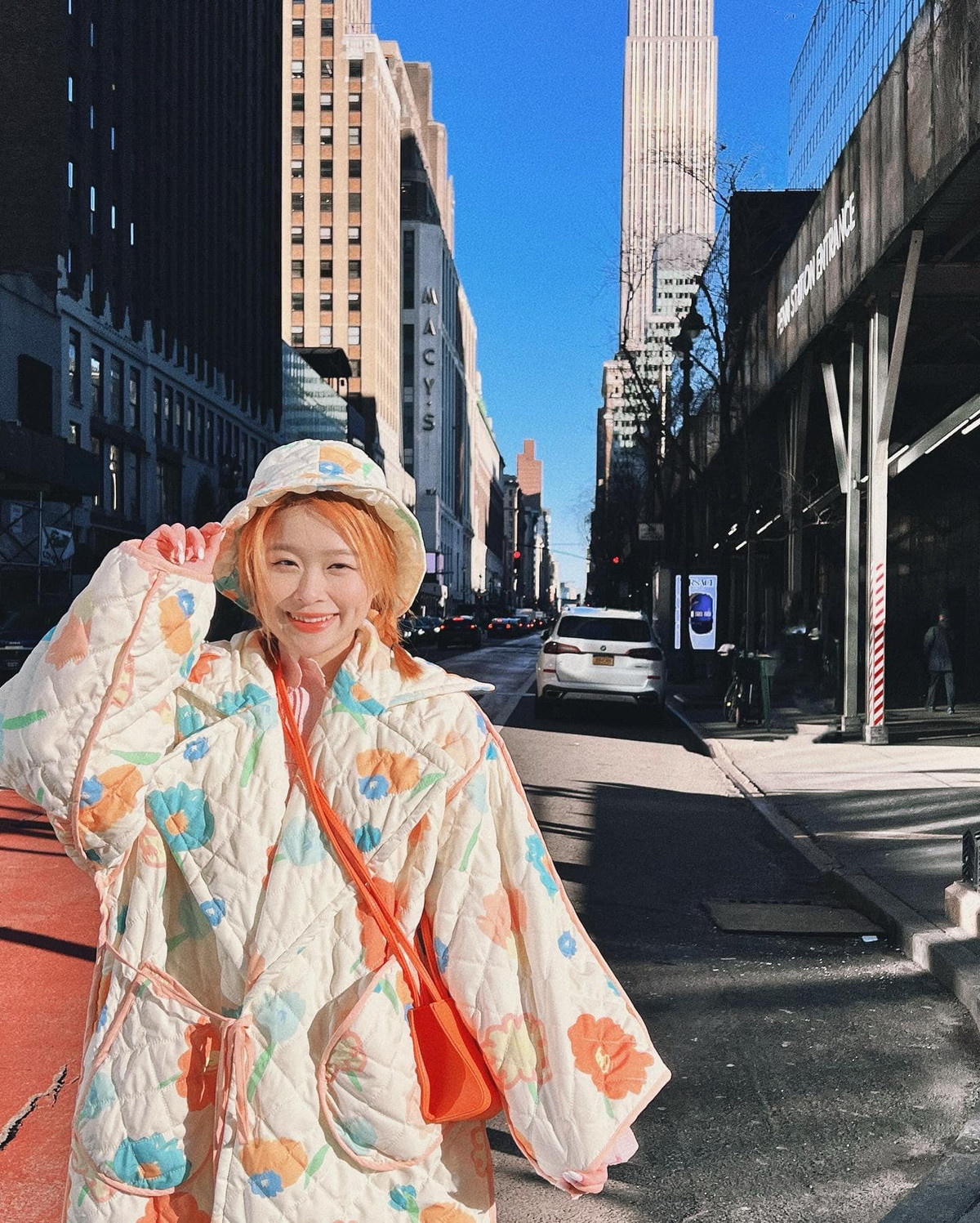 Bên cạnh việc sở hữu ngoại hình xinh xắn cùng thành tích học tập “xuất thần” thì việc xuất thân Rich Kid và cuộc sống sang chảnh mà Chao chia sẻ mới là tiêu điểm thu hút đông đảo sự chú ý của cộng đồng mạng.