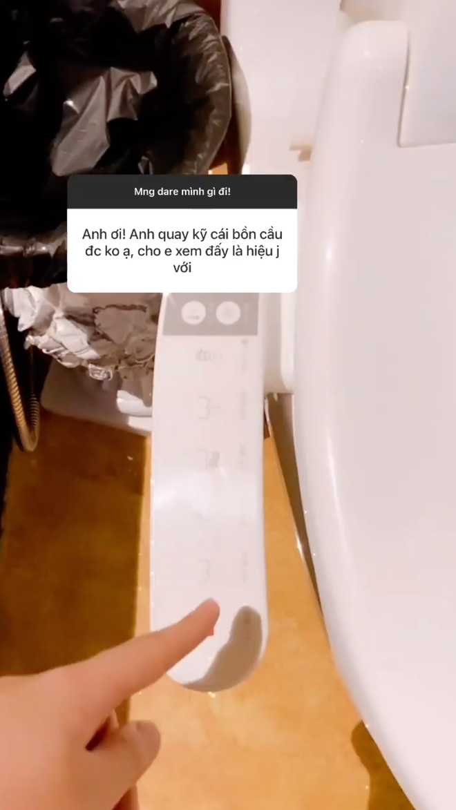 Ở một story khác, Gia Kỳ còn tiết lộ thêm thông tin ngay cả chiếc bồn cầu đặt trong toilet cũng được cậu bạn đặt mua trực tiếp trên website quốc tế và ship từ nước ngoài về.