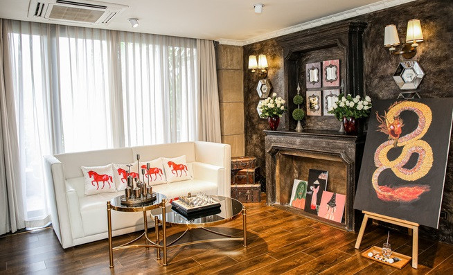 Theo tìm hiểu, ngôi nhà Gia Kỳ đang ở có giá trị cỡ 7,5 triệu USD.