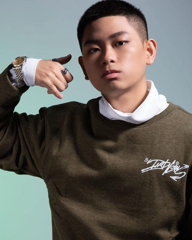 Bên cạnh độ chịu chơi, Gia Kỳ được đánh giá rất thân thiện và thoải mái, luôn sẵn sàng dành thời gian trò chuyện, tâm sự với mọi người.