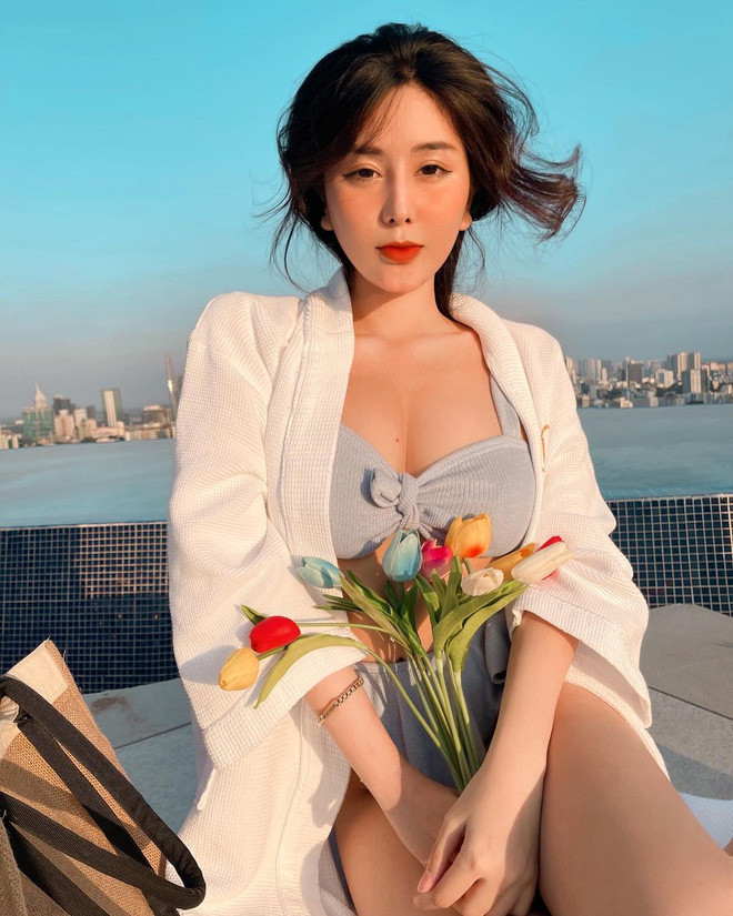 Hot girl Sài thành khoe body cực cháy, netizen soi điểm lạ trên mặt Hot girl Sai thanh khoe body cuc chay, netizen soi diem la tren mat