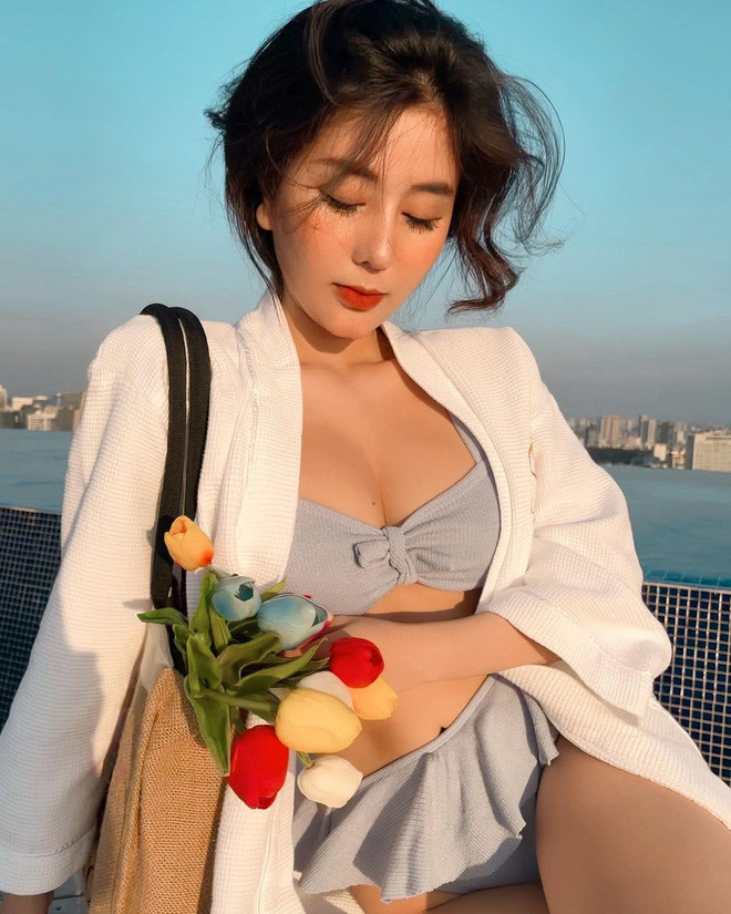 Hot girl Võ Ngọc Trân từng chia sẻ bản thân thích lưu giữ lại vóc dáng và thanh xuân để về già nhìn lại nên cô nàng thường xuyên thực hiện các bộ ảnh khoe body không thể chất lượng hơn.