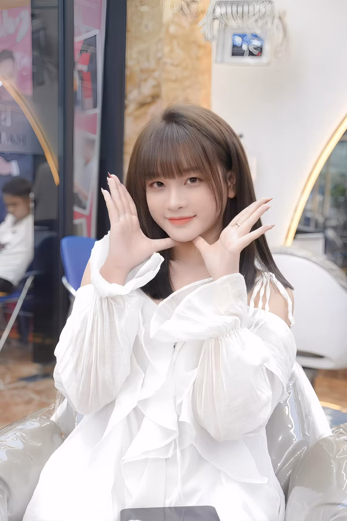 Trước đó, không ít lần, cá tính mạnh này của cô nàng streamer Liên Quân Mobile đã trở thành tâm điểm của những cuộc bàn luận trên mạng xã hội.