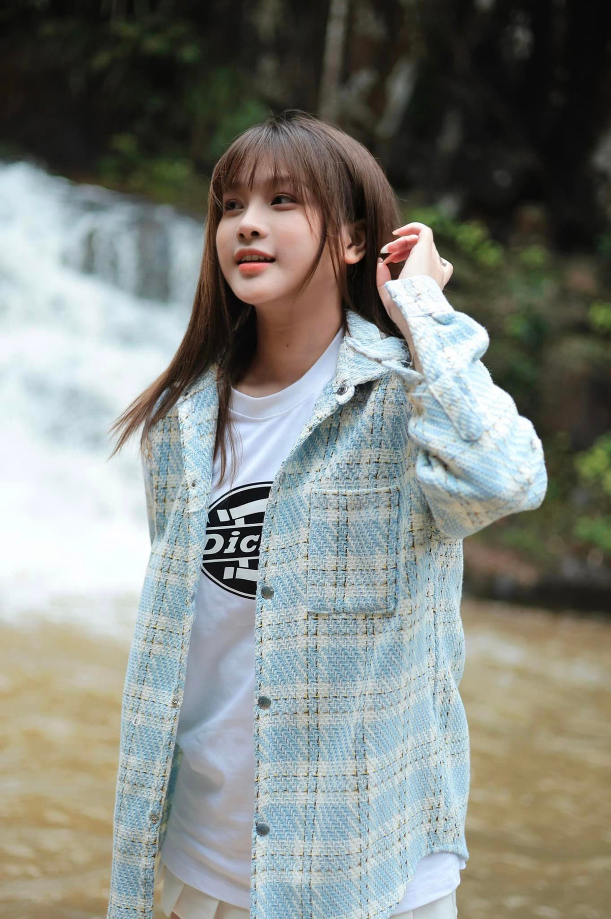 Chính Lyly Surycũng "ngơ ngác" trước màn biến hóa khôn lường.