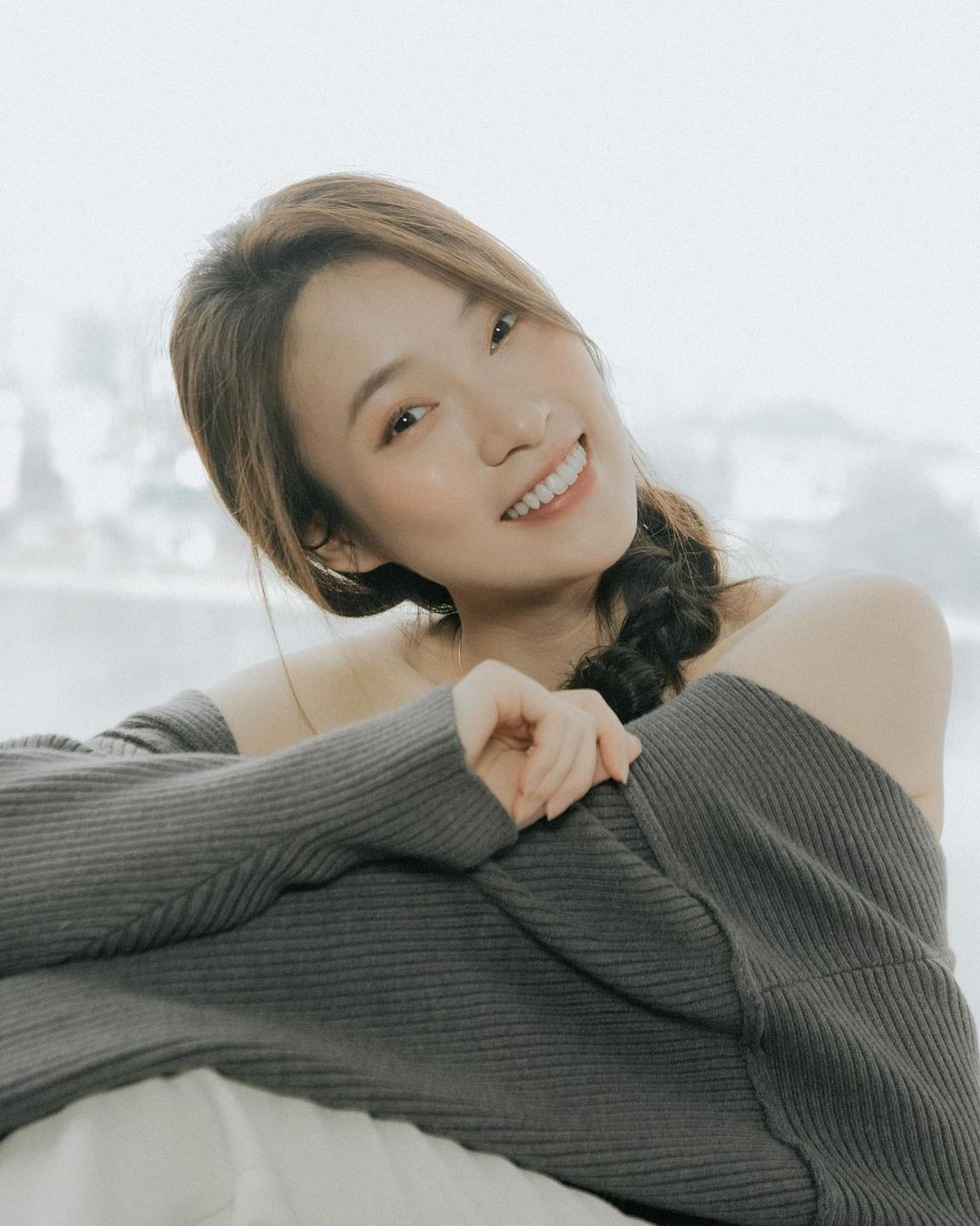 Tương lai không biết ra sao nhưng Khánh Vy thấy vui vì đã chuẩn bị được một mái ấm cho bản thân cùng bố mẹ, và đó cũng là điều cô nàng quan tâm nhất lúc này.