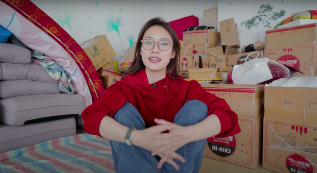 Trong thời gian chờ đợi, Khánh Vy sẽ ở nhờ nhà chị gái.