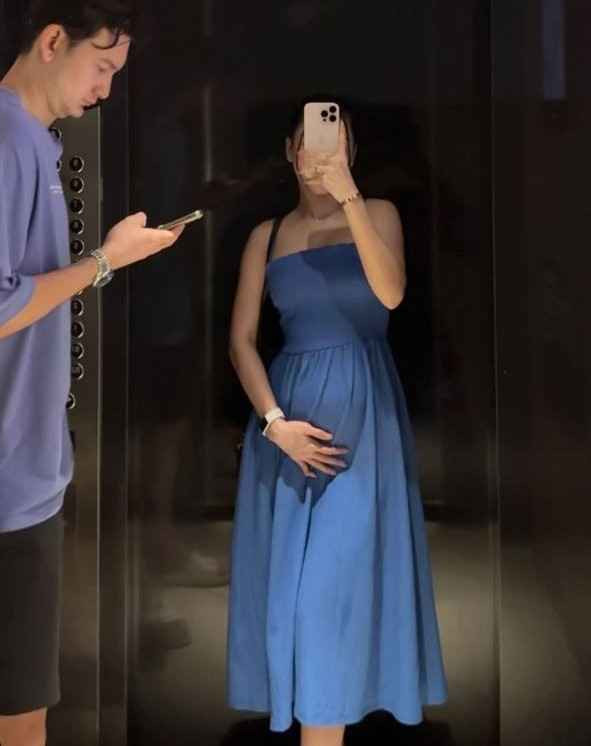 Tháng 7/2024, Văn Lâm chính thức lên xe hoa với nàng WAG Yến Xuân.