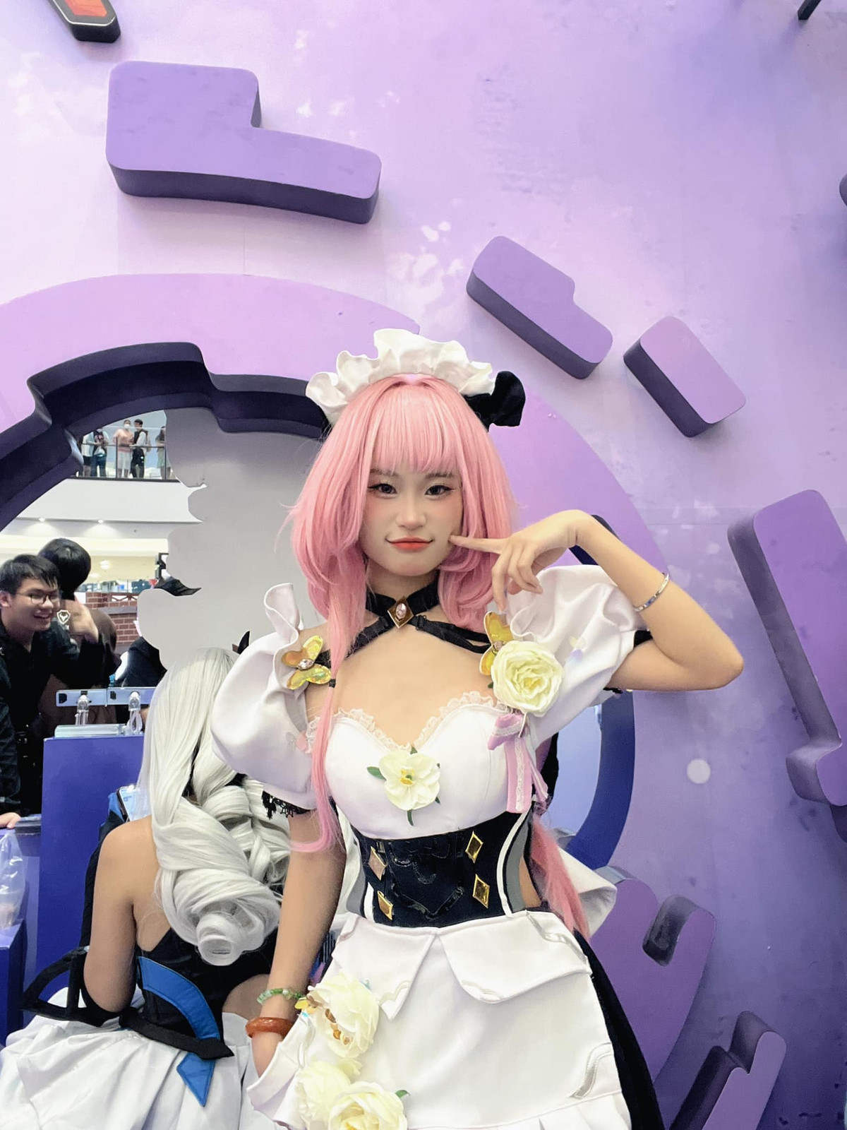 Chang Dory có thể làm cho người xem cảm thấy như đang chứng kiến một phép màu. Những thay đổi này diễn ra một cách chóng vánh và không hề bị gián đoạn.