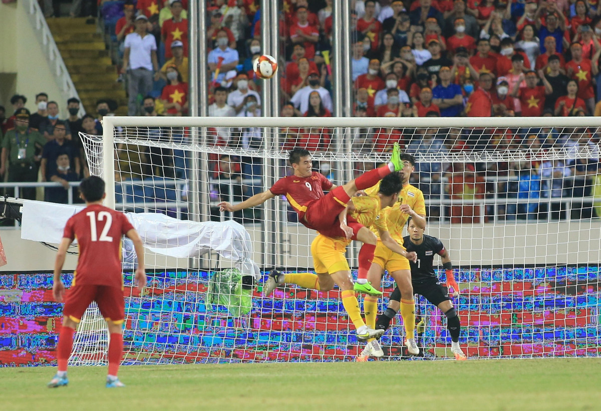 Các cầu thủ U23 Việt Nam trải qua 6 trận, lần lượt thắng Indonesia 3-0, Myanmar 1-0, Timor Leste 2-0, hoà Philippines 0-0 (vòng bảng), thắng Malaysia 1-0 (bán kết), thắng Thái Lan 1-0 (chung kết).