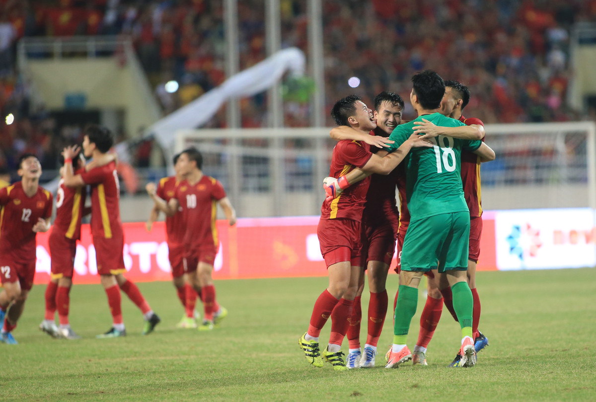 Bóng đá Việt Nam có 3 lần vô địch SEA Games (1959, 2019, 2021) nhưng đây là lần đầu tiên chúng ta đăng quang trên sân nhà.