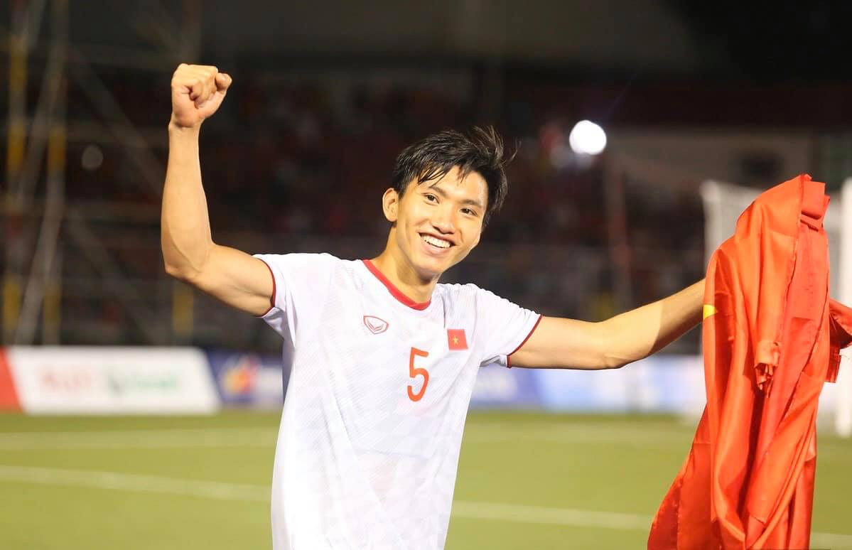 Mot minh giua troi Au mua Covid-19, Doan Van Hau khong co don-Hinh-2