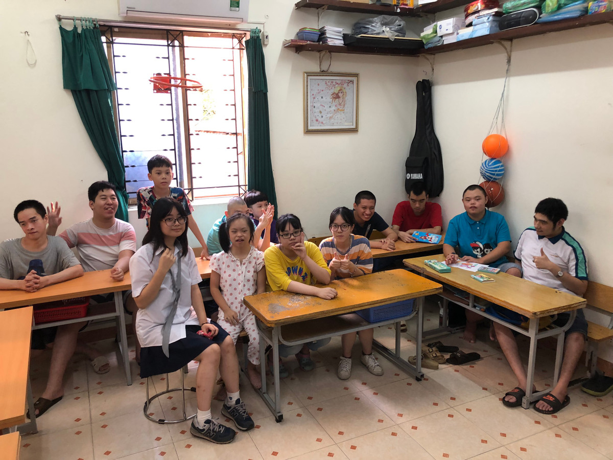 Hoc sinh THPT Ha Noi Amsterdam tich cuc tham gia hoat dong cong dong