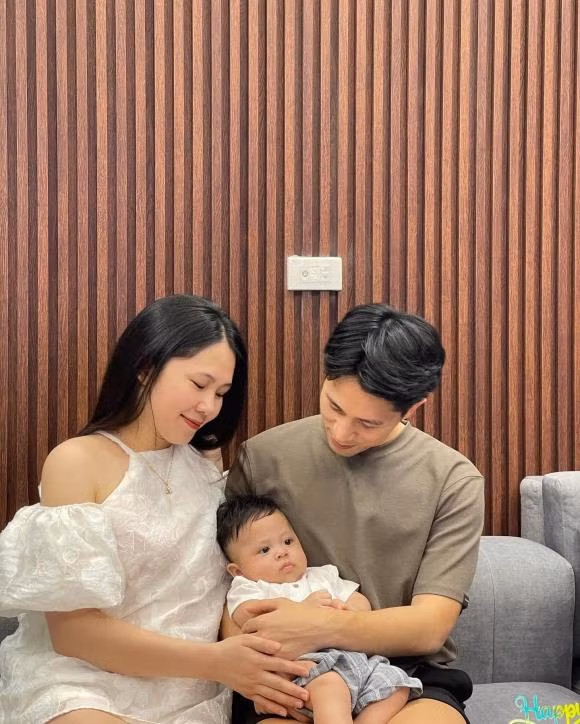 Cuối năm 2022, chàng cầu thủ cũng tiết lộ đã đăng ký kết hôn.