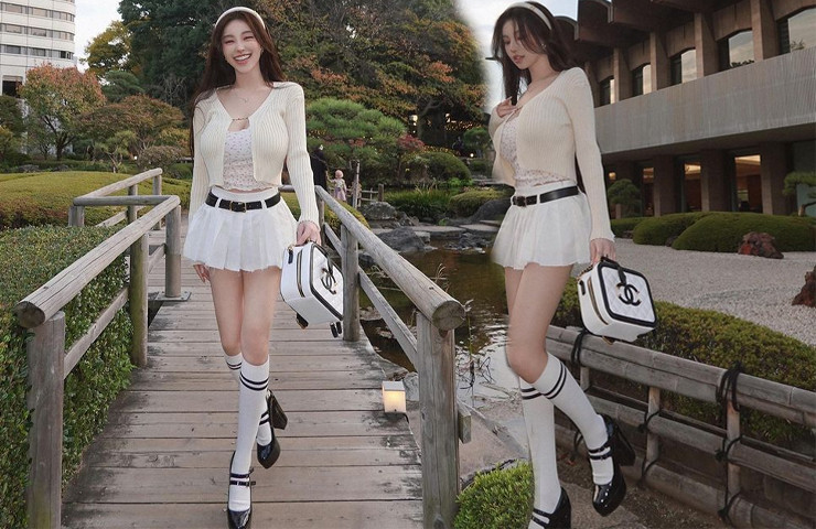 Chính nhờ Huang Lin luôn chuộng diện đồ hở bạo mà dân mạng mới được ngắm nhìn trọn vẹn thân hình với ba vòng bốc lửa của cô nàng.