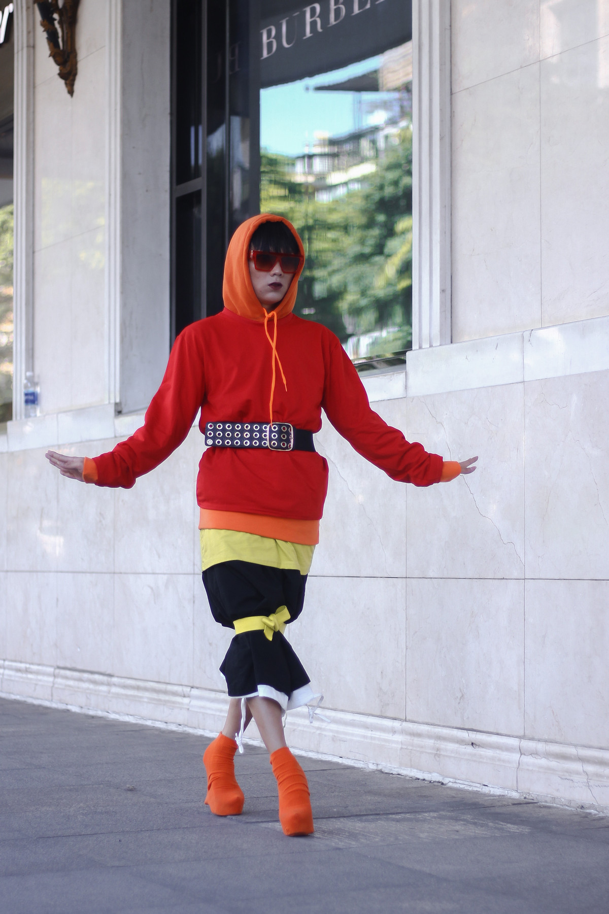 Chính những hành động và bất chấp để nổi tiếng khiến nhiều người đưa Phạm Thoại vào danh sách hiện tượng mạng.