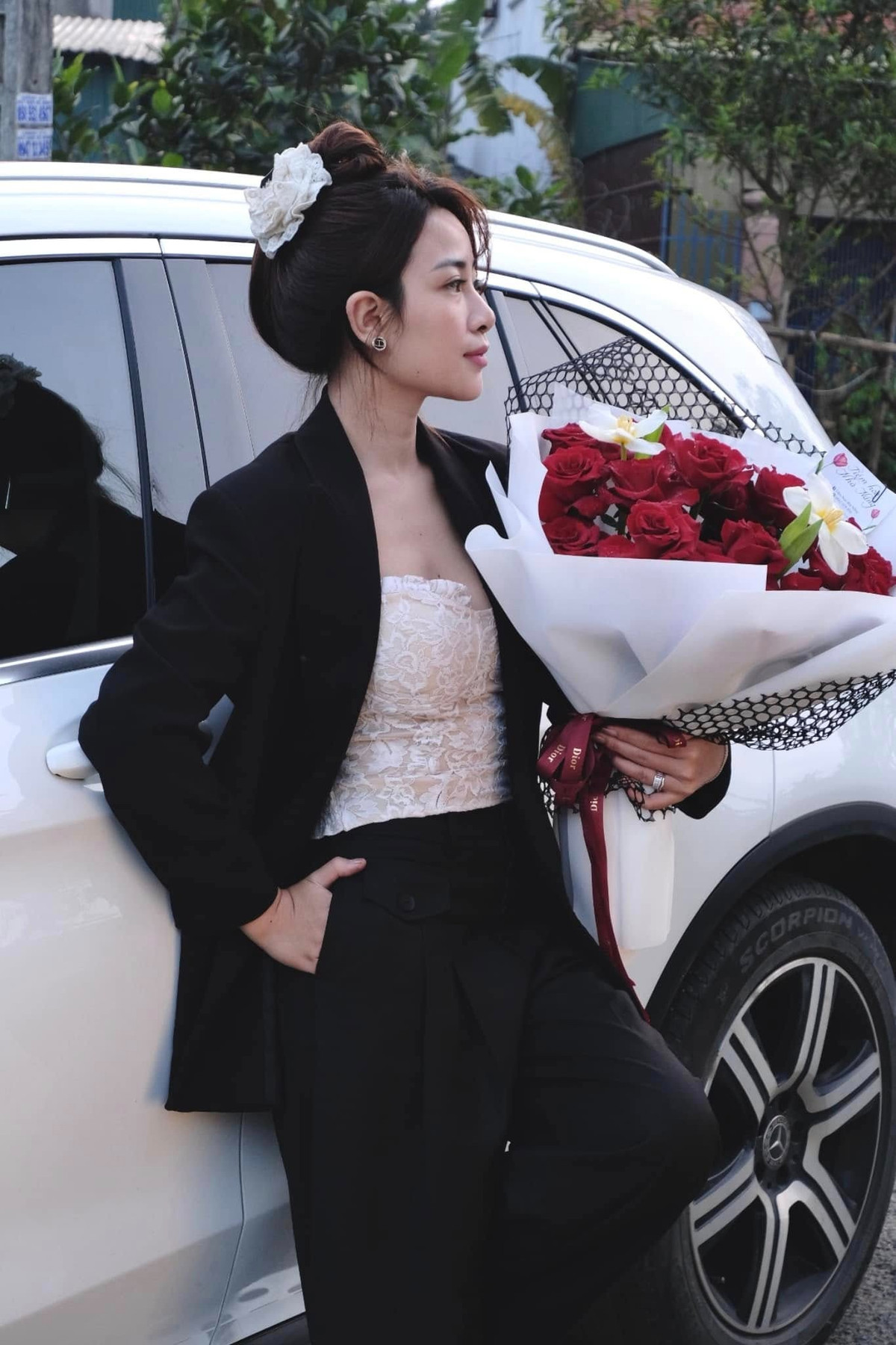 Là một trong những nàng WAG từng nổi đình đám thời điểm 2019-2020 cùng U23 Việt Nam, Võ Nhật Linh - bà xã tiền vệ Phan Văn Đức có những thay đổi đáng kể về cả ngoại hình và phong thái trong 5 năm qua.