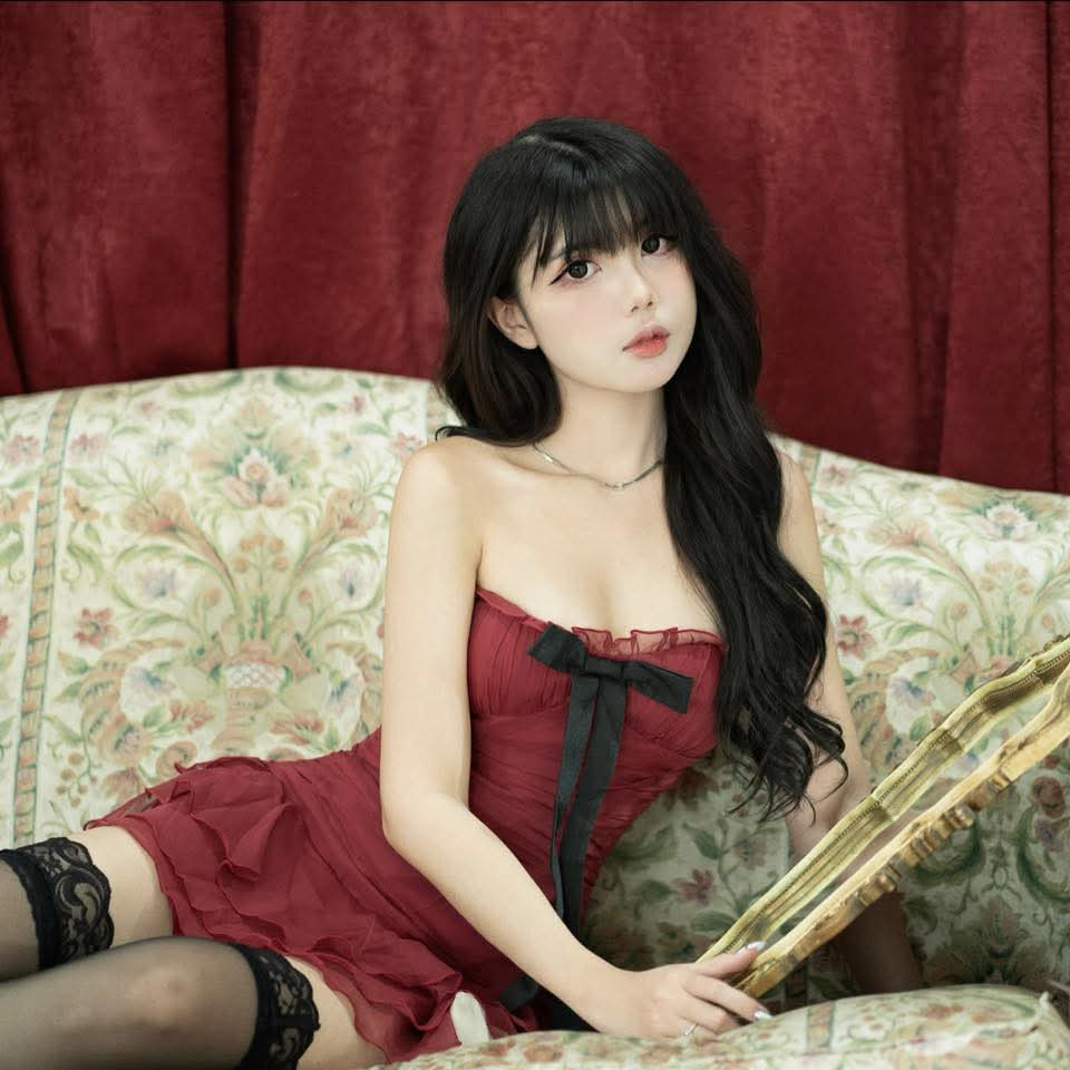 Thậm chí, cô nàng còn vô cùng phấn khích vì sự chú ý mà dân mạng dành cho mình trong buổi livestream vừa qua.